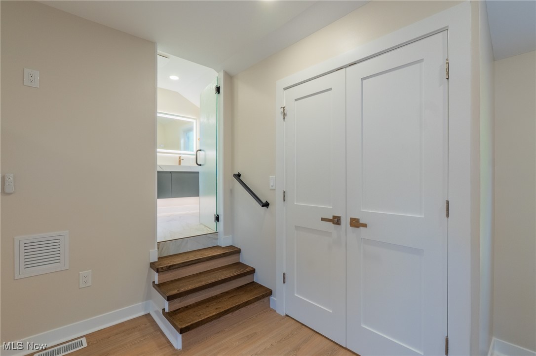 5108 East Farnhurst Road Cleveland, OH 44124 - Photo 22 of 43 Gallery Image 22