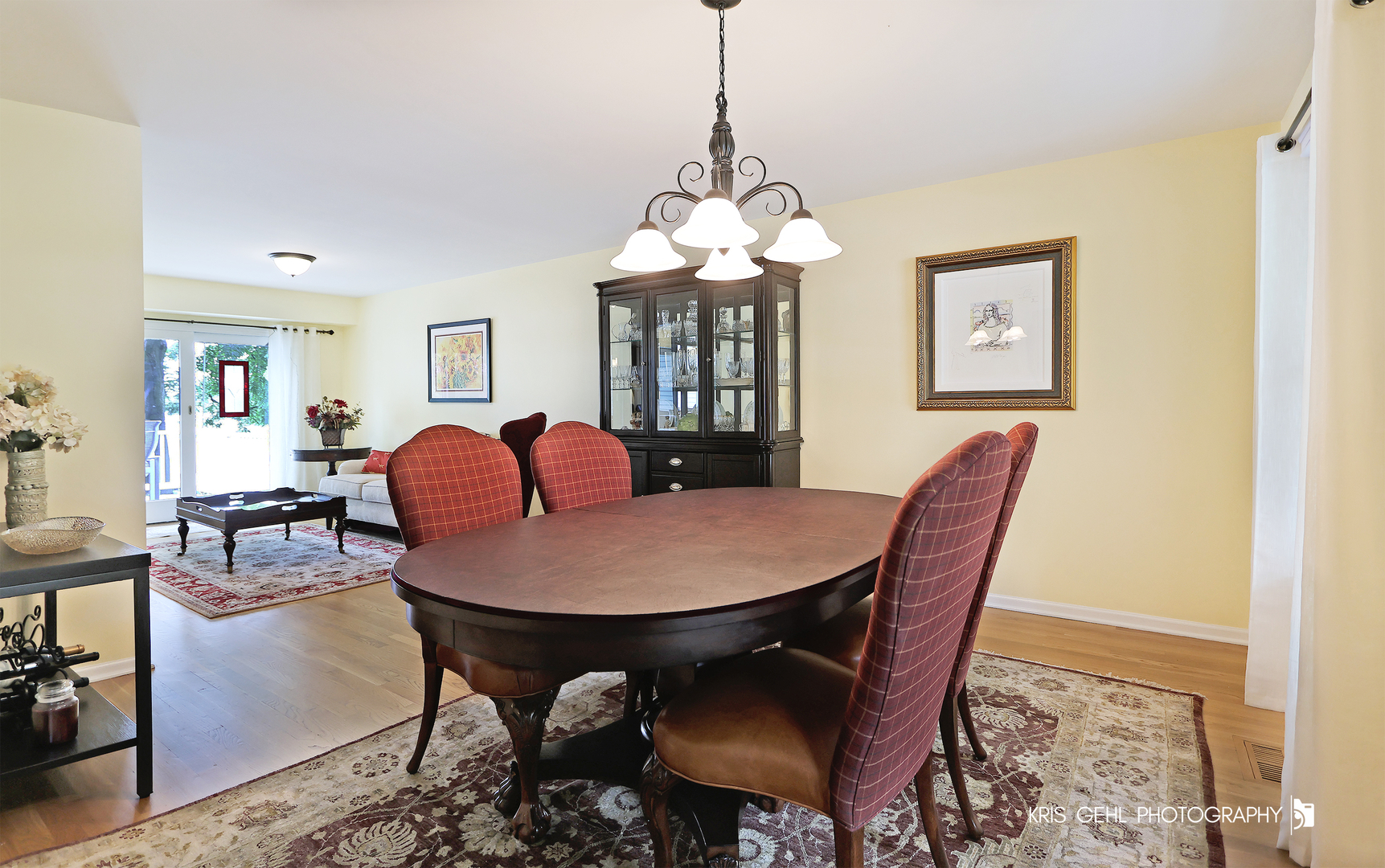 526 Whispering Pines Road Lindenhurst, IL 60046 - Photo 6 of 38 a dining room with furniture and window