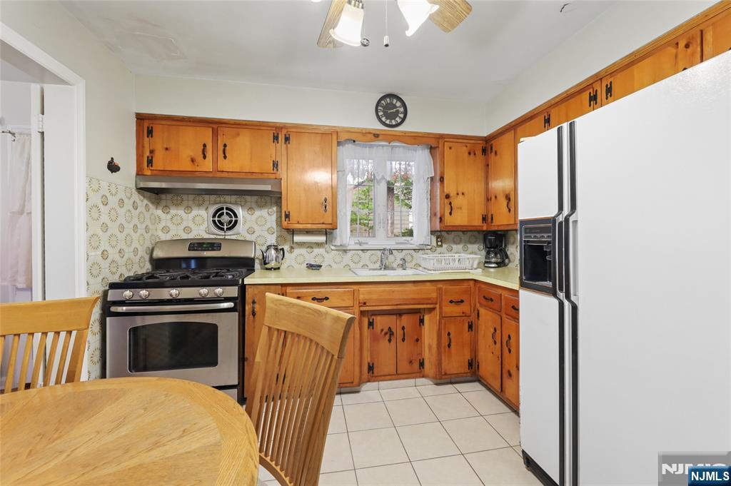 48 Rutgers Street Closter, NJ 07624 - Photo 11 of 24