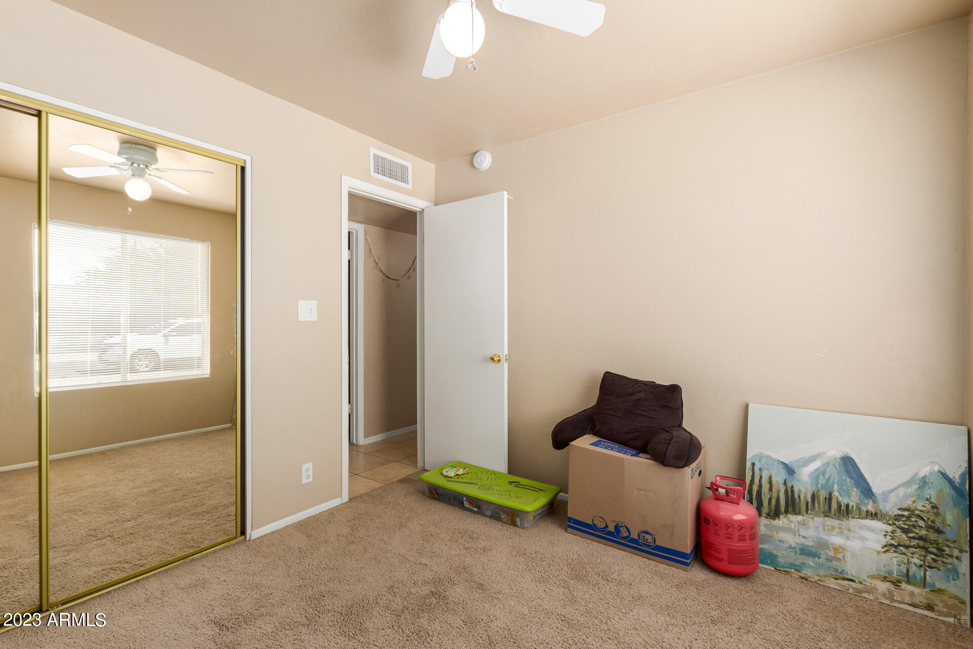 1519 West St John Road Phoenix, AZ 85023 - Photo 8 of 13 20-Saint John