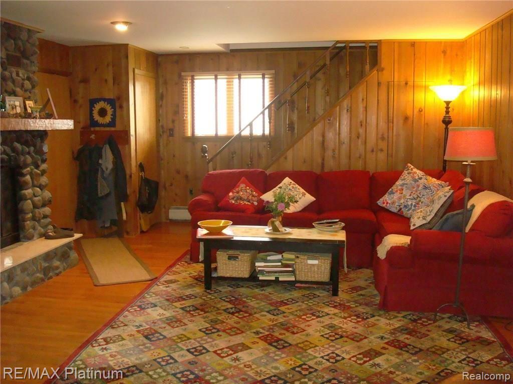 5732 Bullard Road Fenton, MI 48430 - Photo 7 of 36