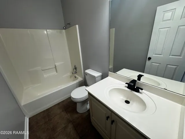 $1,795 | 201 Pavilion Street, Lafayette, LA 70507