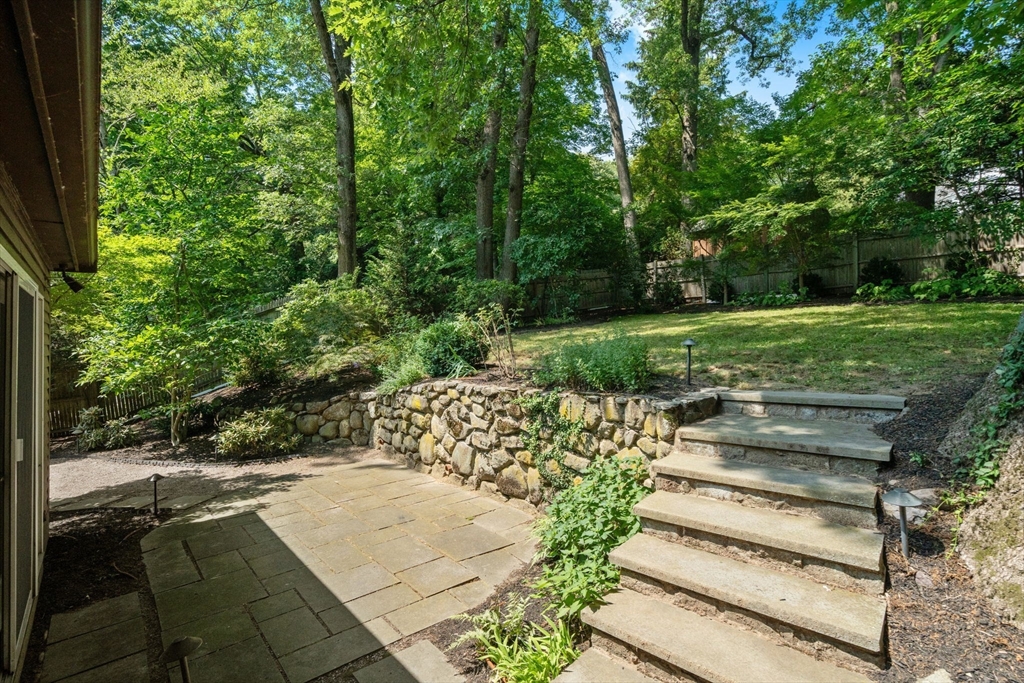 142 Beverly Road Brookline, MA 02467 - Photo 26 of 28
