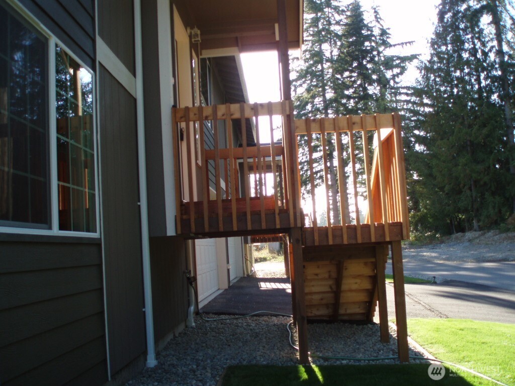 7223 Vandermark Road East Bonney Lake, WA 98391 - Photo 25 of 40