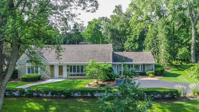 $674,900 | 905 West Larabee Street, Port Washington, WI 53074