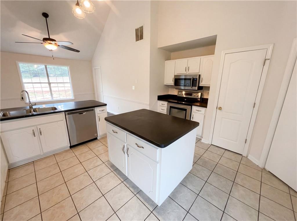 169 Manley Drive Hampton, GA 30228 - Photo 2 of 22