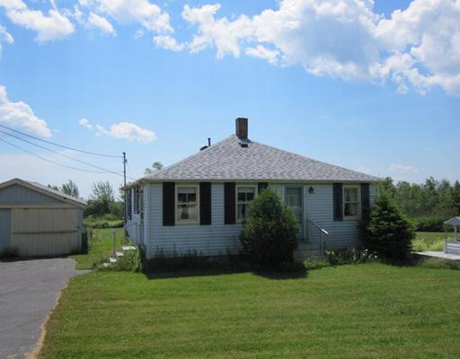 950 Bucksport Road Ellsworth, ME 04605 - Photo 1 of 8 Exterior Front.
