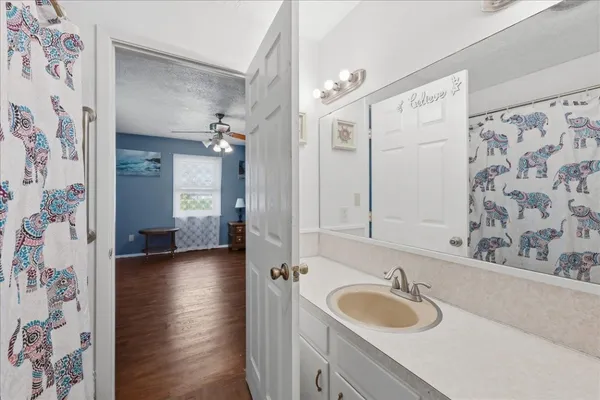 $340,000 | 134 Meneley Road, Winnie, TX 77665