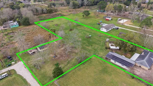 $340,000 | 134 Meneley Road, Winnie, TX 77665