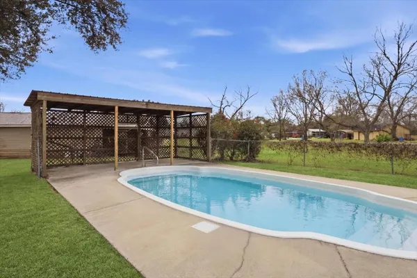 $340,000 | 134 Meneley Road, Winnie, TX 77665