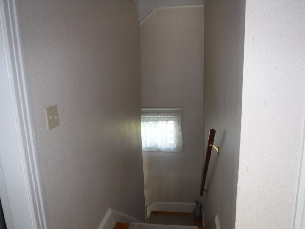 85 St Nicholas Avenue Worcester, MA 01606 - Photo 8 of 28