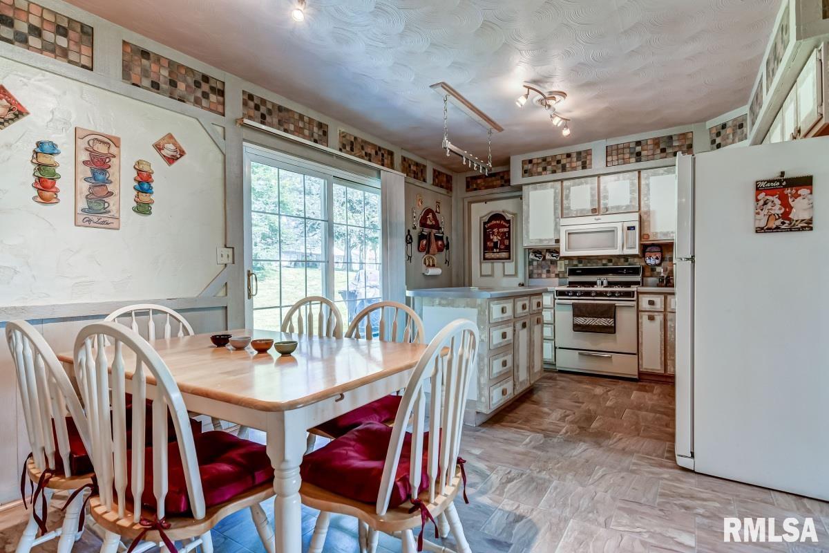 15 Penacook Drive Rochester, IL 62563 - Photo 8 of 26
