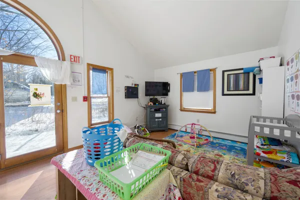 $829,900 | 913 Essex Street, Bangor, ME 04401