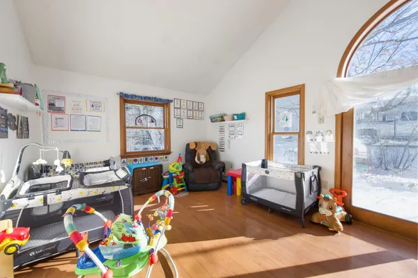 $829,900 | 913 Essex Street, Bangor, ME 04401