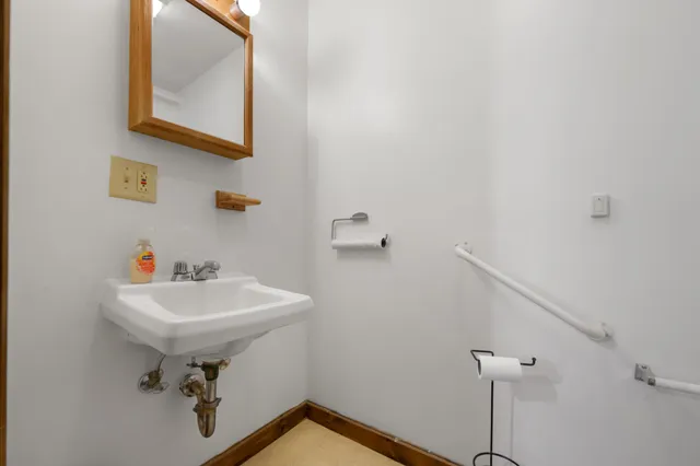 $845,000 | 913 Essex Street, Bangor, ME 04401