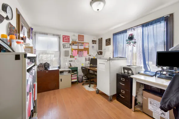 $829,900 | 913 Essex Street, Bangor, ME 04401