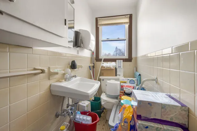 $845,000 | 913 Essex Street, Bangor, ME 04401