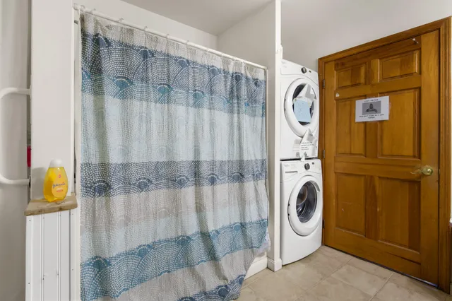 $845,000 | 913 Essex Street, Bangor, ME 04401