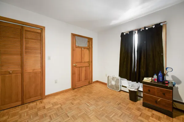 $829,900 | 913 Essex Street, Bangor, ME 04401