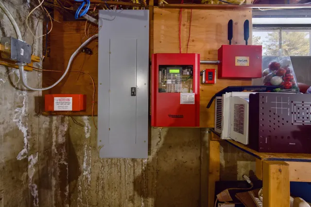 $845,000 | 913 Essex Street, Bangor, ME 04401