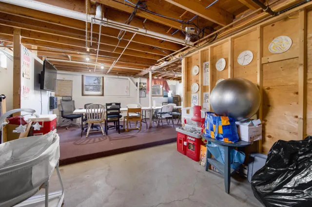 $845,000 | 913 Essex Street, Bangor, ME 04401