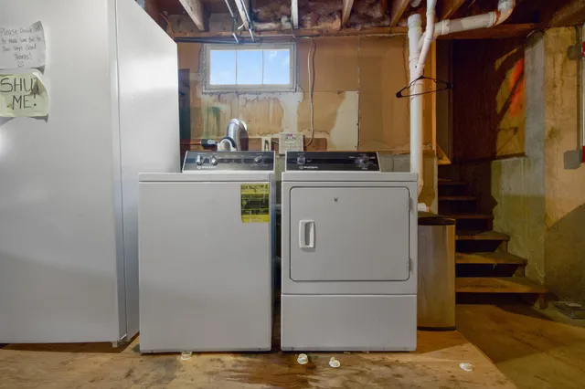 $845,000 | 913 Essex Street, Bangor, ME 04401