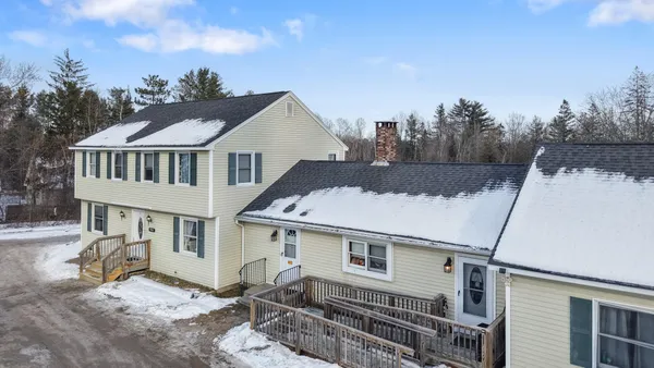 $829,900 | 913 Essex Street, Bangor, ME 04401