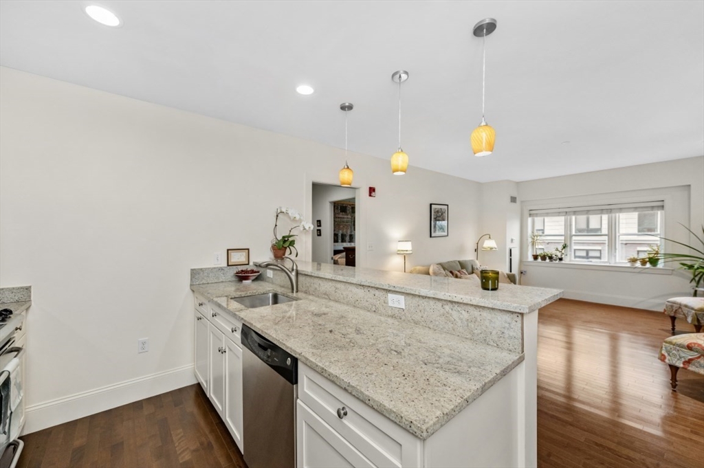 116 Rantoul Street, Unit 503 Beverly, MA 01915 - Photo 1 of 12