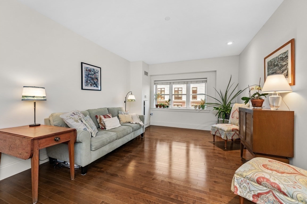 116 Rantoul Street, Unit 503 Beverly, MA 01915 - Photo 4 of 12