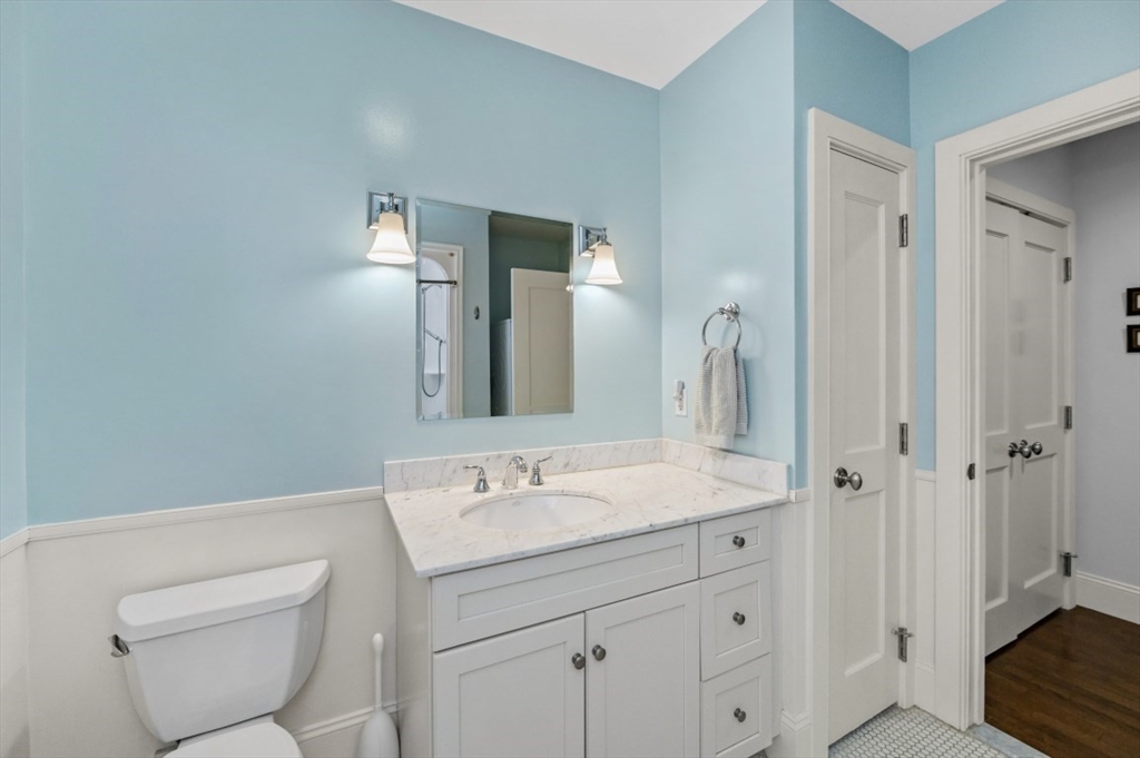 116 Rantoul Street, Unit 503 Beverly, MA 01915 - Photo 8 of 12