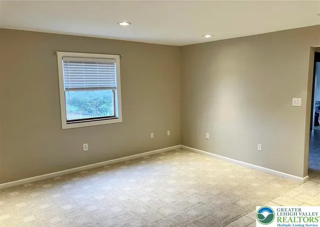 $1,575 | 4033 West Grant Street, Unit 10, Slatedale, PA 18079