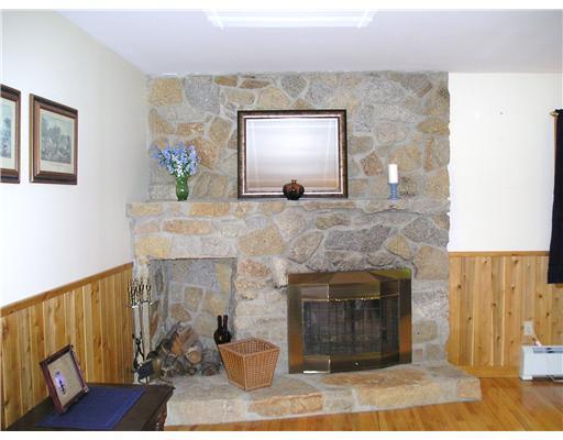304 Meadow Road Raymond, ME 04071 - Photo 6 of 16 Living Room.
