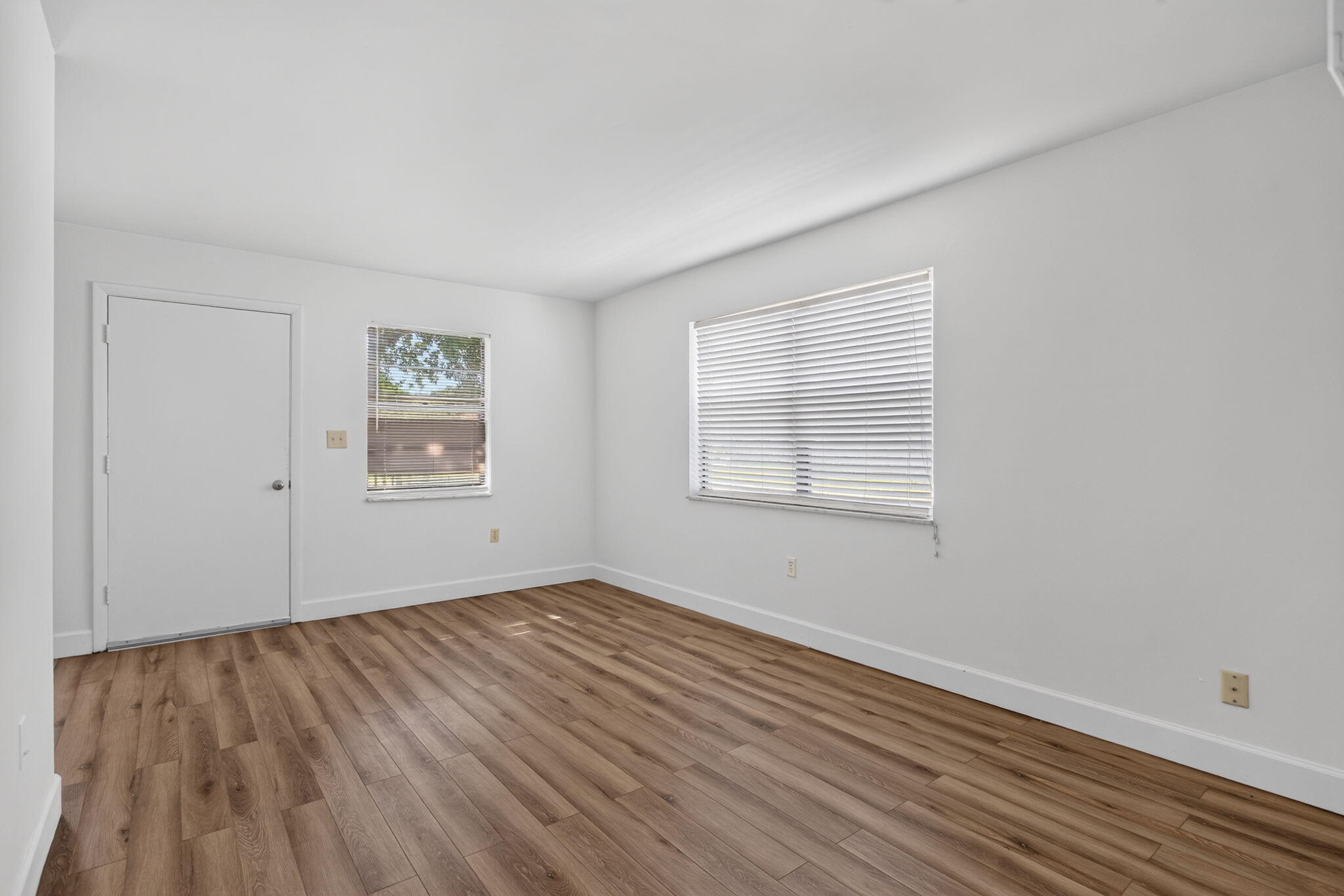 2141 Northeast 42nd Street, Unit 101 Lighthouse Point, FL 33064 - Photo 7 of 17 11-web-or-mls-2141-1011