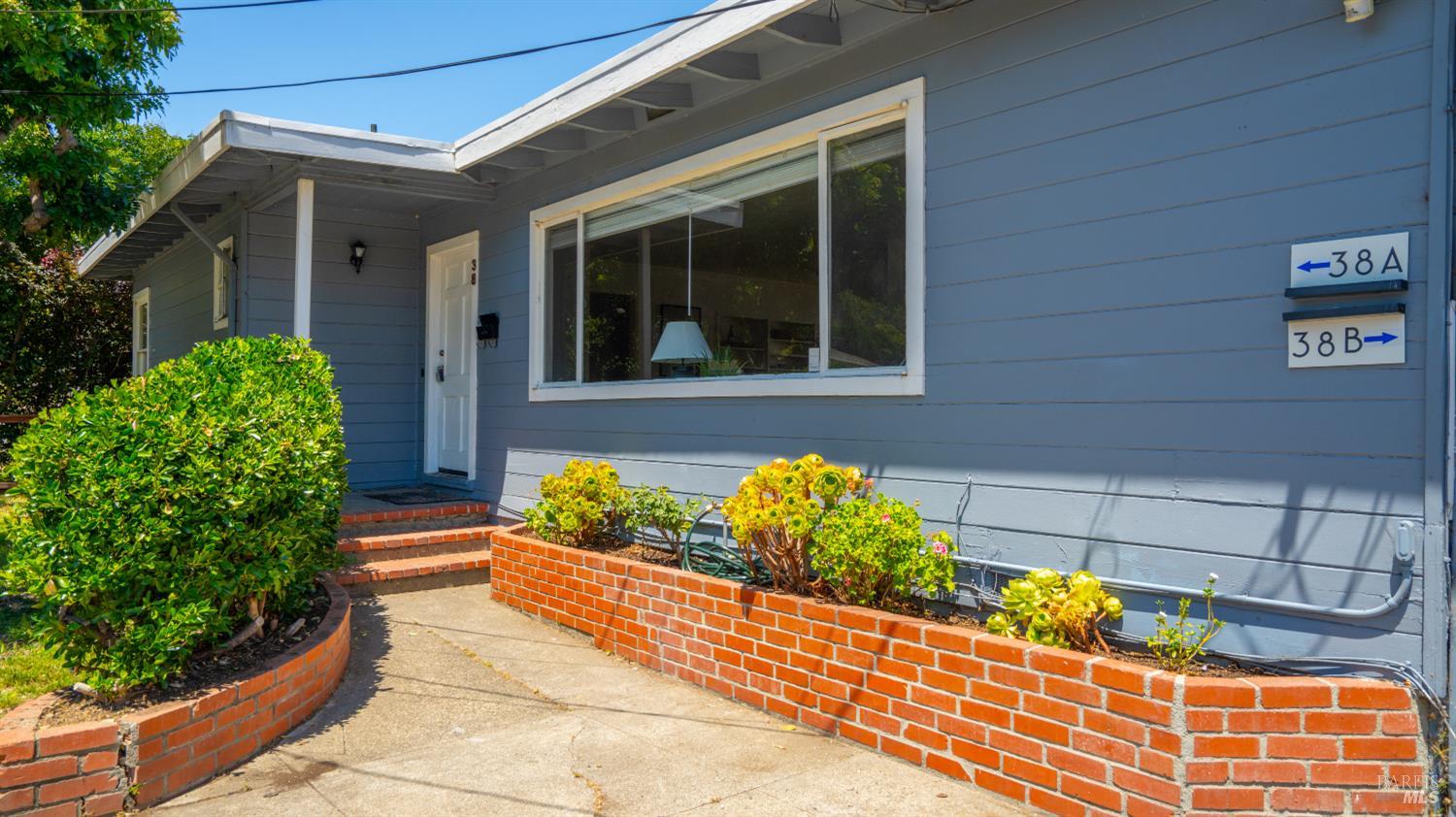 38 Bret Avenue San Rafael, CA 94901 - Photo 4 of 52 a front view of a house