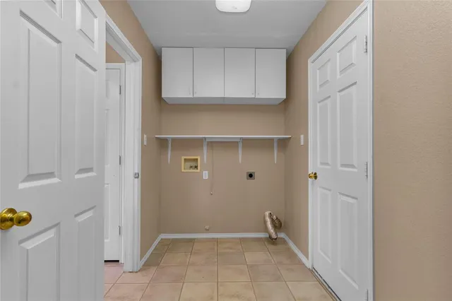 $2,300 | 324 Kingfisher Lane, Arlington, TX 76002