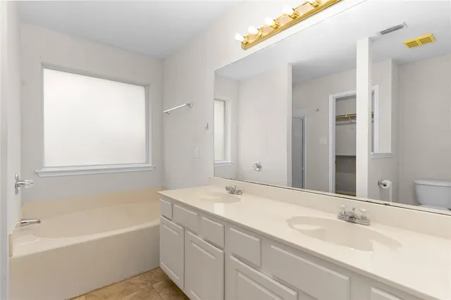 $2,300 | 324 Kingfisher Lane, Arlington, TX 76002