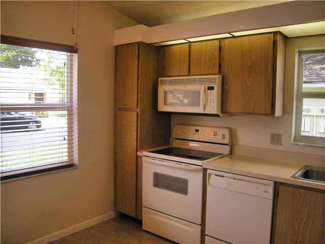8953 Meadowlark Way, Unit C Boca Raton, FL 33496 - Photo 4 of 12 Additional Photo