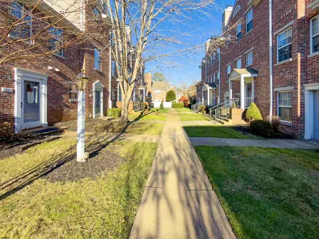 a view of an house with swimming pool