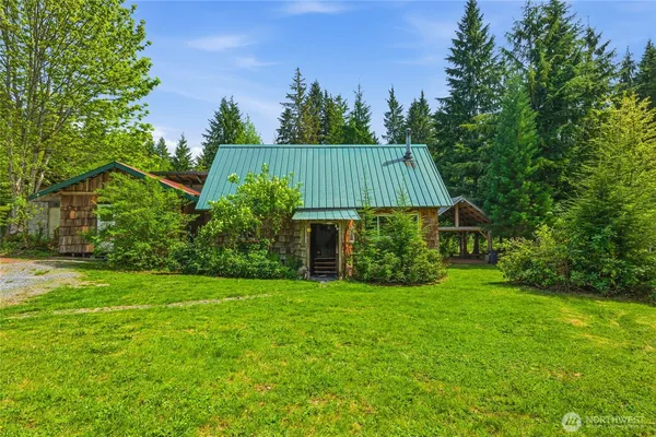 $680,000 | 33822 Highway 706, Ashford, WA 98304