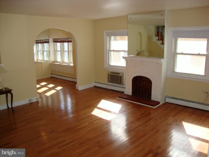 219 Harrogate Road Wynnewood, PA 19096 - Photo 4 of 20 Living Room
