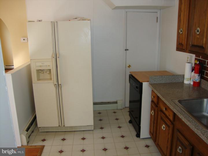 219 Harrogate Road Wynnewood, PA 19096 - Photo 10 of 20 Kitchen