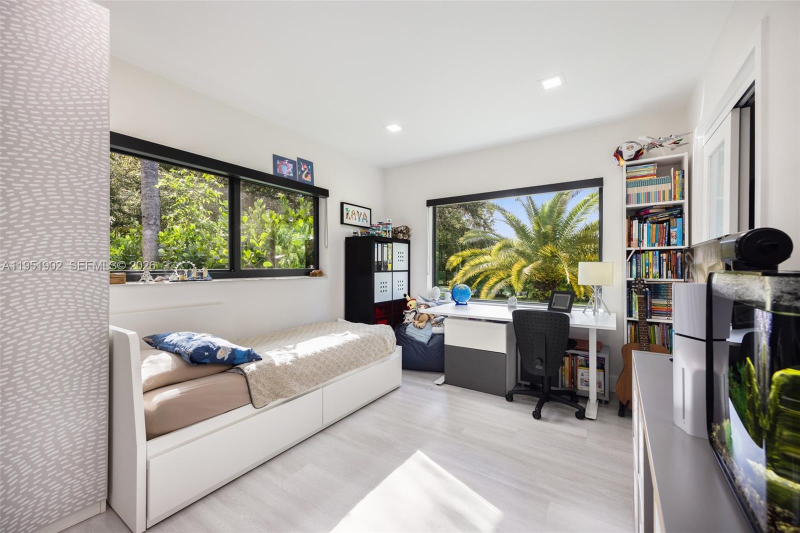 7325 Southwest 102nd Street Pinecrest, FL 33156 - Photo 19 of 46