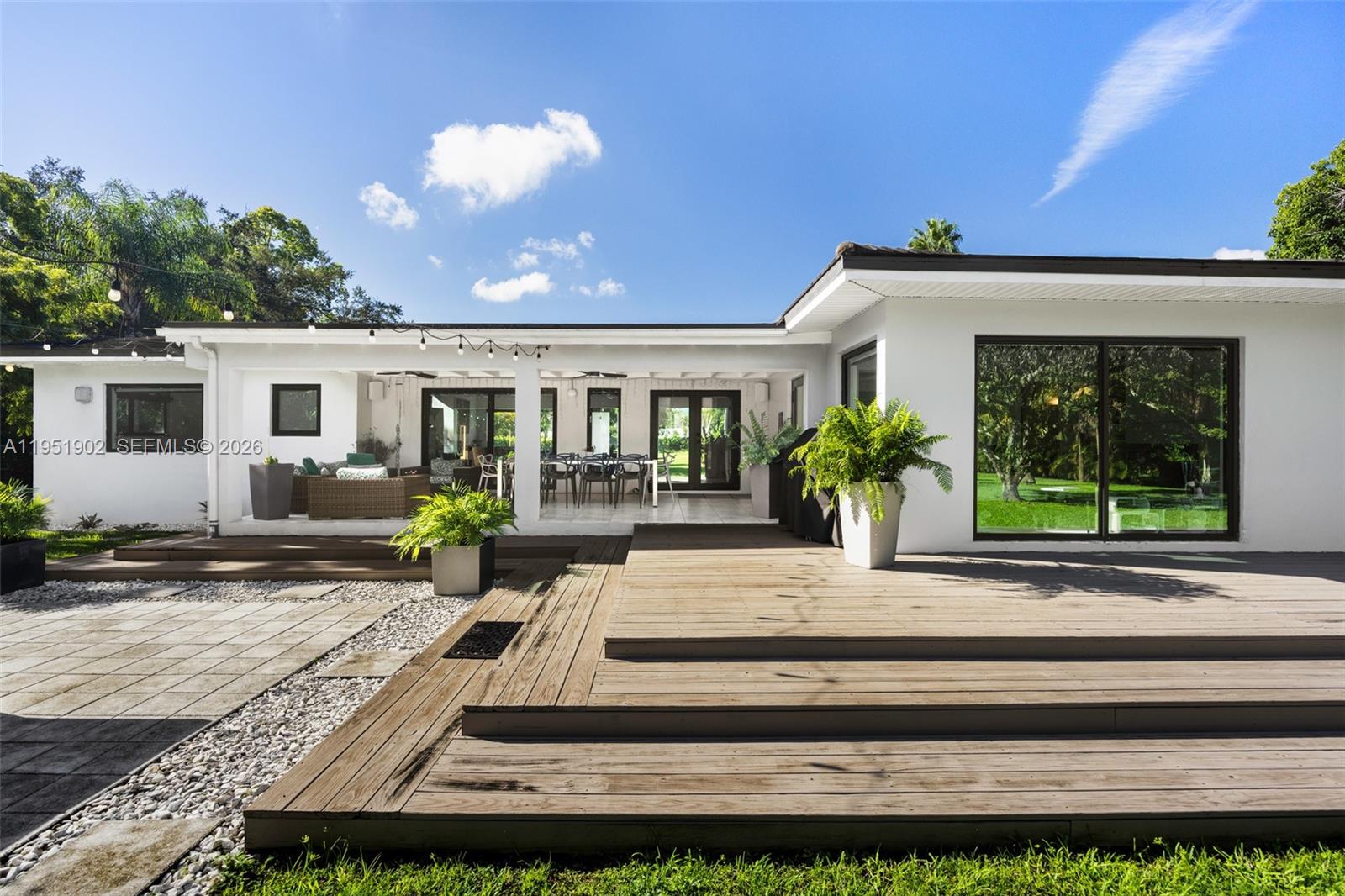 7325 Southwest 102nd Street Pinecrest, FL 33156 - Photo 29 of 46