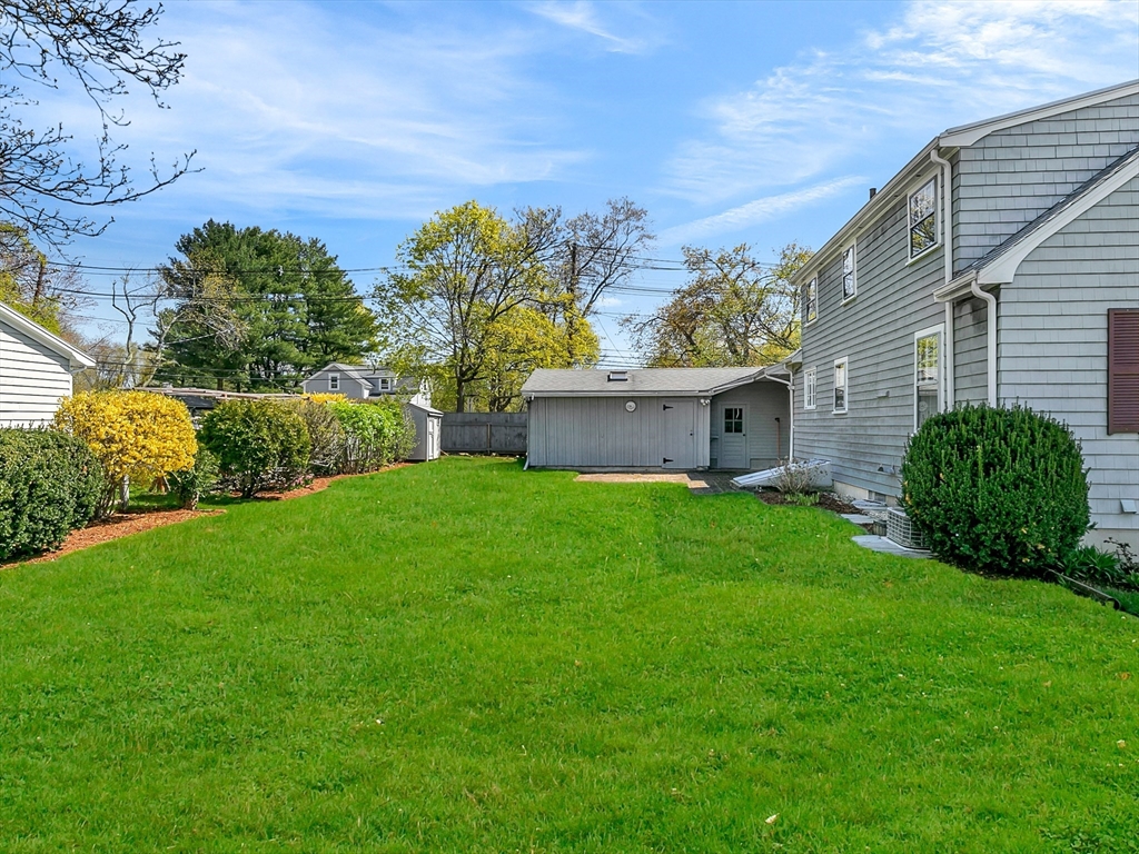 16 Mildred Road Danvers, MA 01923 - Photo 2 of 27