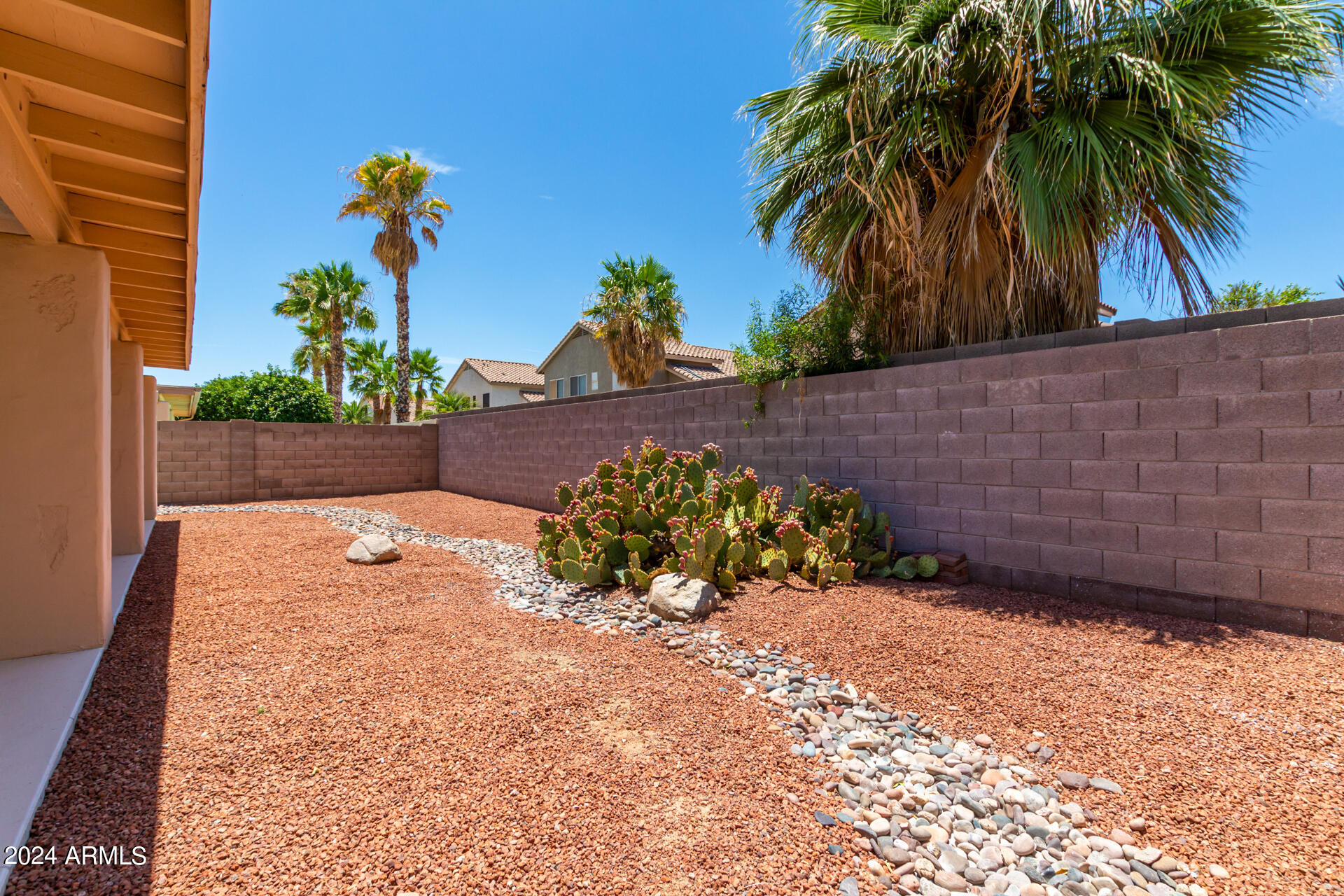 17458 North Raindance Road Surprise, AZ 85374 - Photo 31 of 47 0036-31 - Raindance