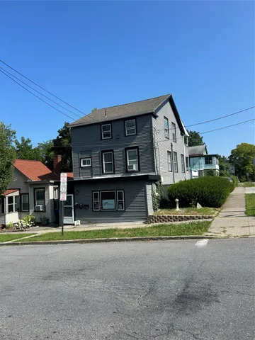 $1,700 | 34 Hoffman Street, Poughkeepsie, NY 12601