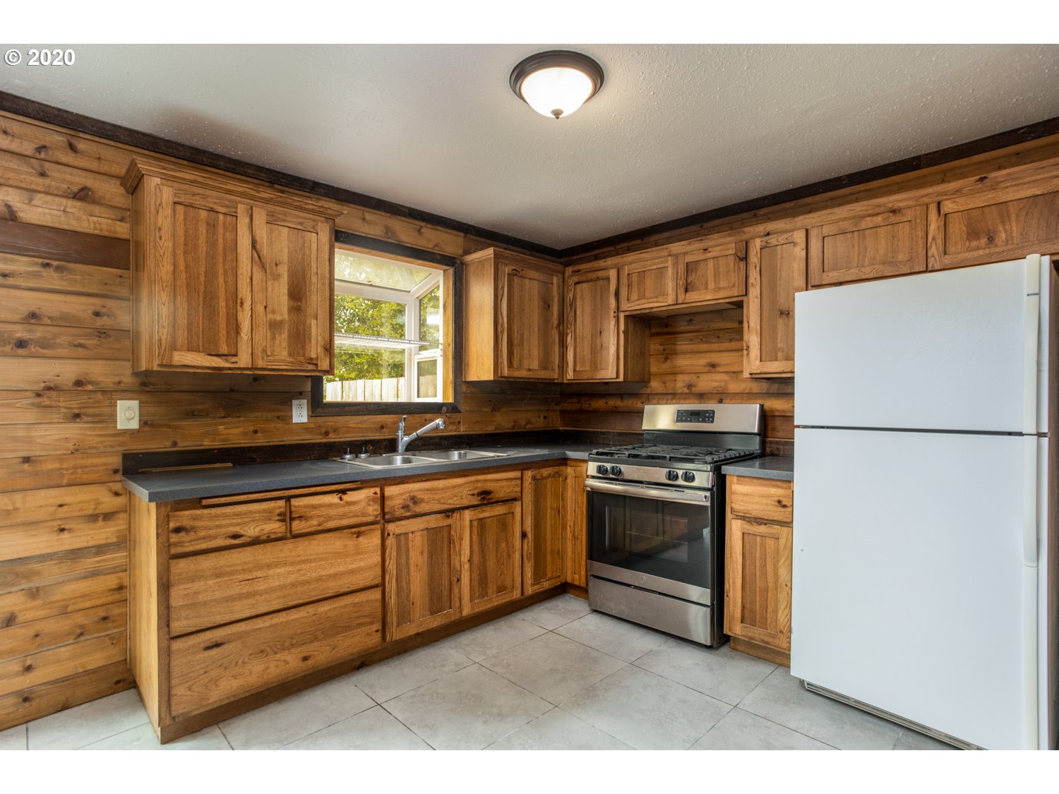 73942 London Road Cottage Grove, OR 97424 - Photo 4 of 31 Gallery Image 4
