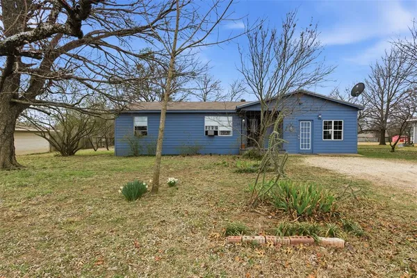 $205,000 | 510 Highway 11, Tom Bean, TX 75491