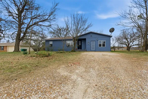 $205,000 | 510 Highway 11, Tom Bean, TX 75491