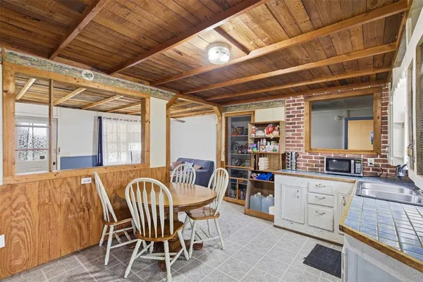 $205,000 | 510 Highway 11, Tom Bean, TX 75491